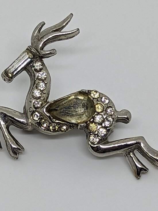 Vintage Silver-Tone Rhinestone Reindeer Brooch Pin - Picture 1 of 2